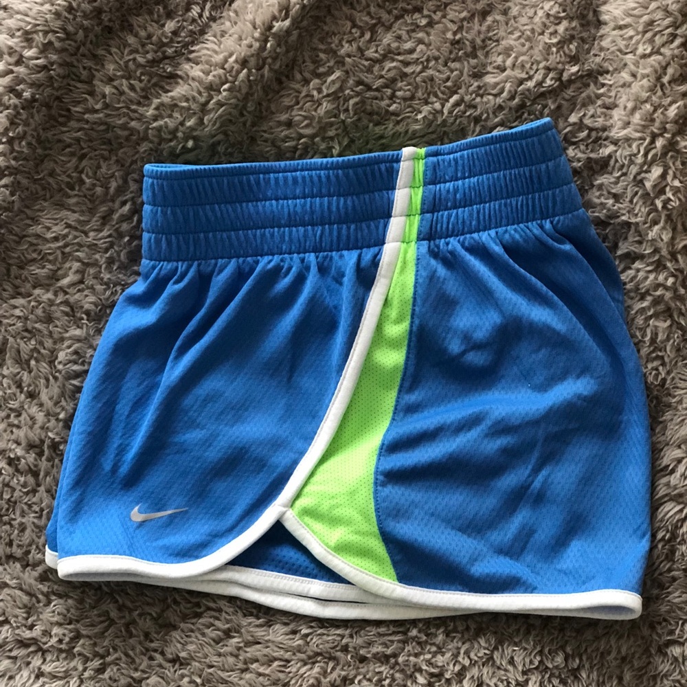 NIKE RUNNING SHORTS